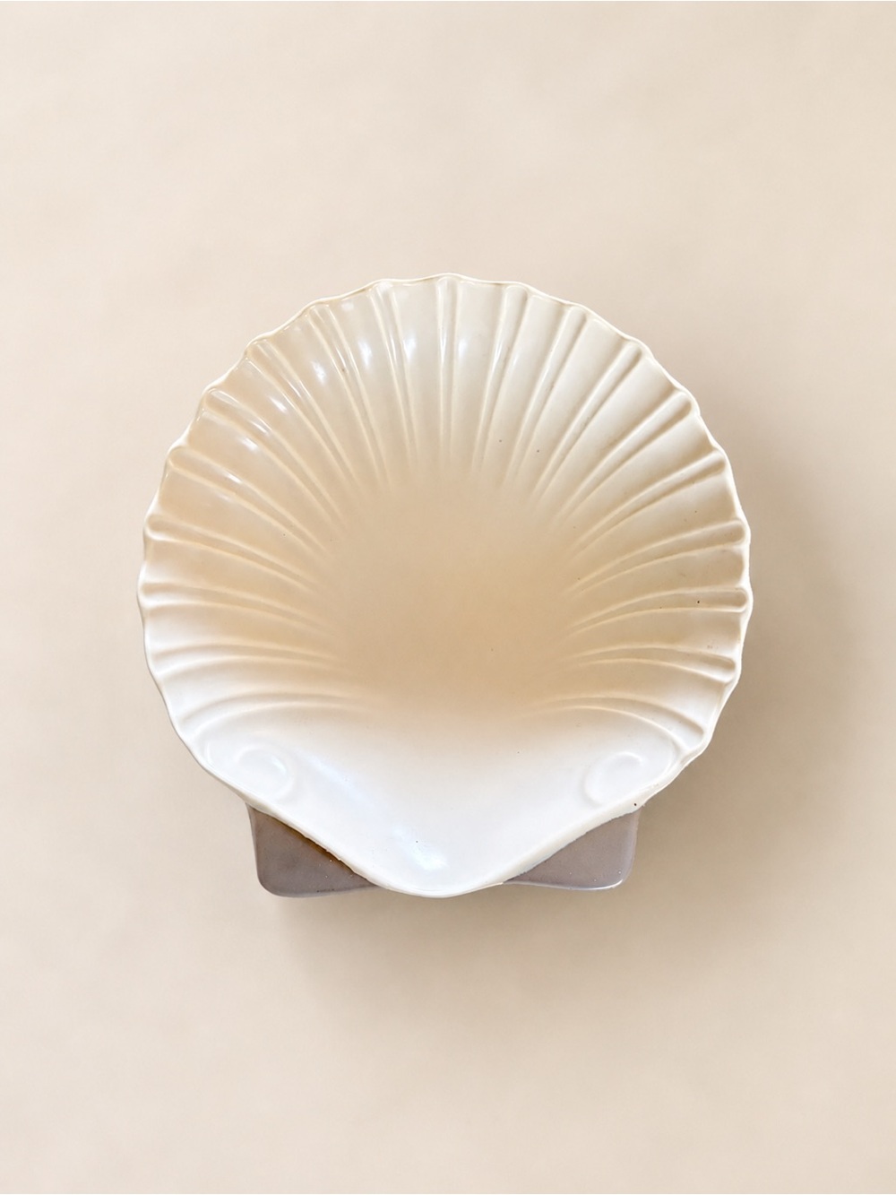 Poole Pottery Twintone Sepia Mushroom C54 Shell Dish MCM 9”